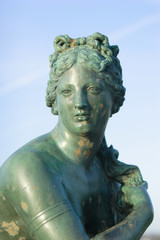 statue d'une femme