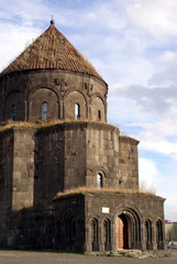 Fototapeta na wymiar stary kościół ormiański