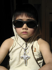 8junge in strassen mode