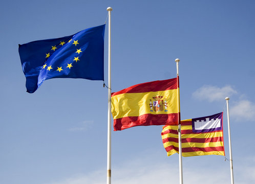 banderas escalonadas