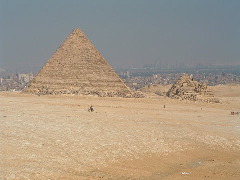 the great pyramid of cairo