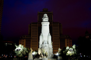 plaza de espana at night