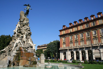 statuto square