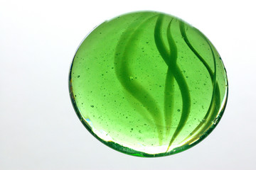 bille goutte d'eau verte