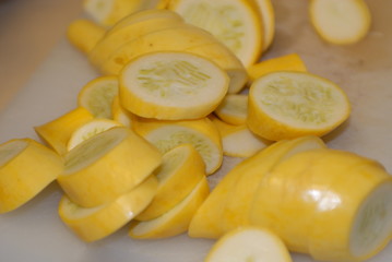 cut yellow squash