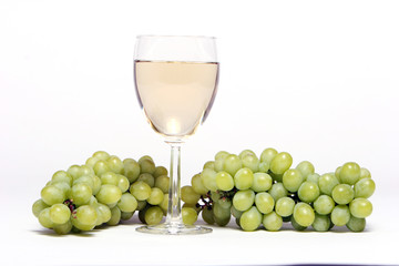 white wine and grapes