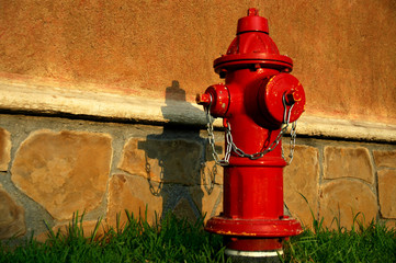 Fototapeta na wymiar czerwony hydrant