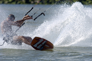 kitesurfer 02