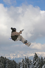 saut en snowboard