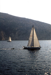 Fototapeta premium barca a vela a golfo aranci