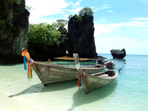 boats on the island