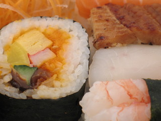 japanische hoso maki sushi