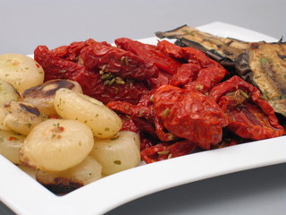 italienische anti pasti in olivenöl