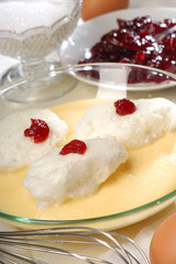 vanilla pudding with the white of an egg cream