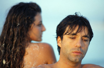 coppia al mare