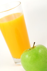 orange juice and green apple.