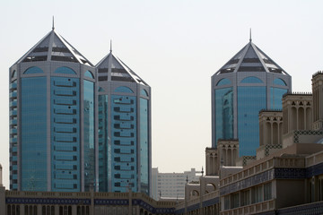 h&auml;user in sharjah