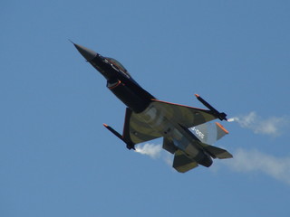 f-16