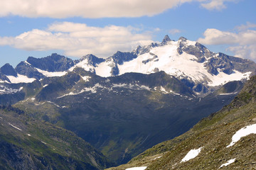 Fototapeta na wymiar zillertaler alpen