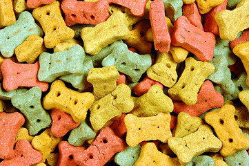 dog treats pie ready to be eaten