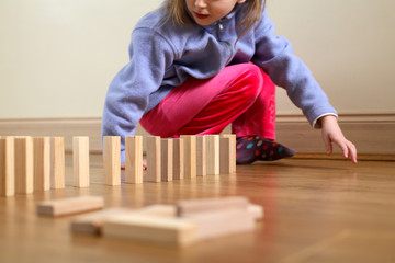 game of domino tumbling