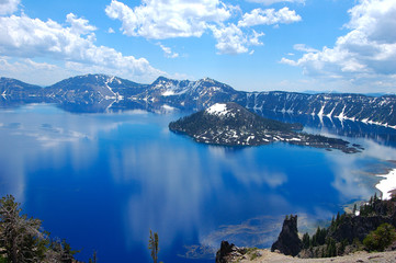 crater lake with wizard island
