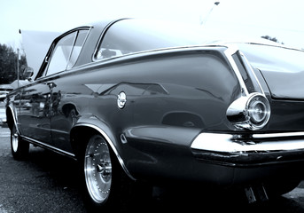 Fototapeta na wymiar czarny klasyczny samochód