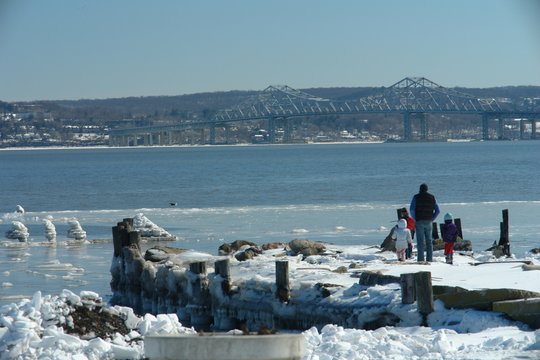 Winter Scene Hudson River Ny