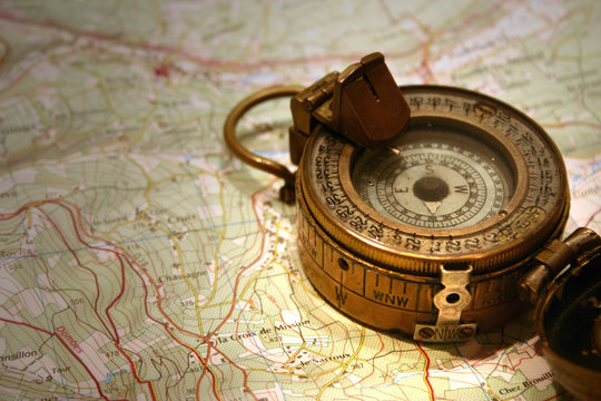 boussole et carte