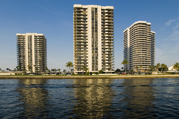 Fototapeta na wymiar waterfront condos
