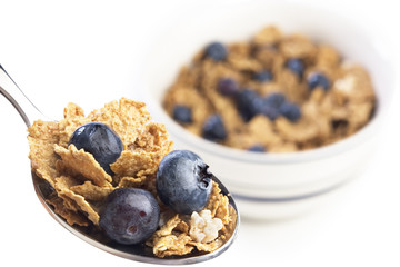 breakfast cereal with blueberries