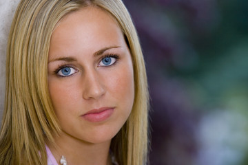 Naklejka premium enigmatically beautiful