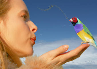 femme et l'oiseau