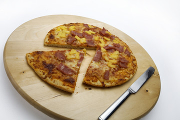sliced pizza