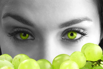 green eyes and grape