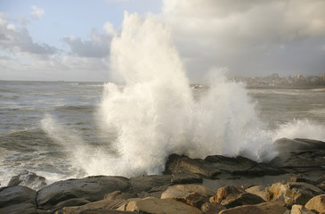 water crash on rocks
