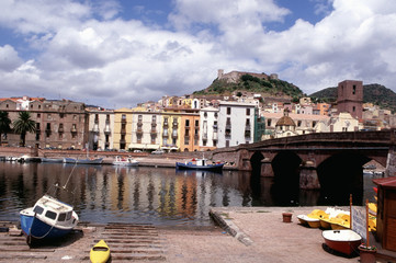 bosa: porto fiume temo