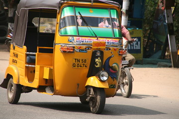 tuk-tuk