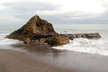 rochers sur une plage
