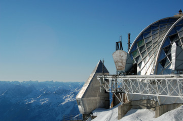 bergstation ind den alpen