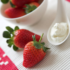 fresh strawberries & cream