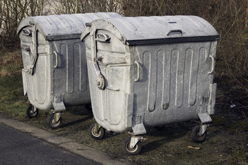 container a ordures metal