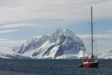 Fototapete Rund segelschiff in der antarktis © Achim Baqué
