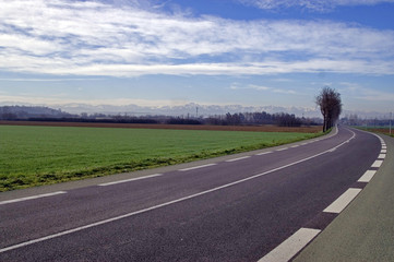 Fototapeta premium un virage vers les pyrénées