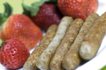 pork sausage links with strawberries