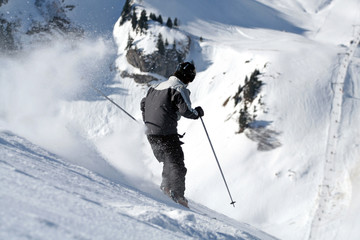 Fototapeta na wymiar Ski descente