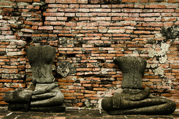 headless buddhas
