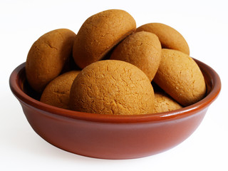 spice-cakes on the earthenware plate