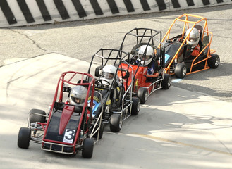 quarter midget racers