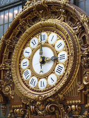 Fototapeta na wymiar zegary w Musee d'Orsay